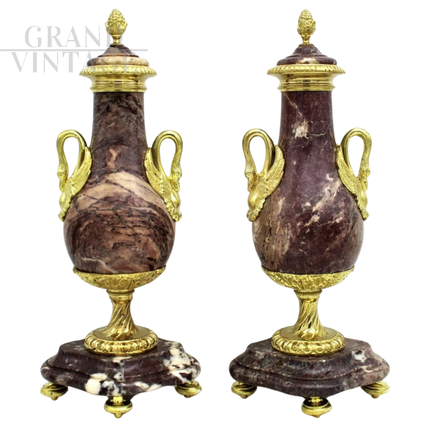 Antica coppia di vasi Napoleone III in bronzo dorato e marmo, '800                            
