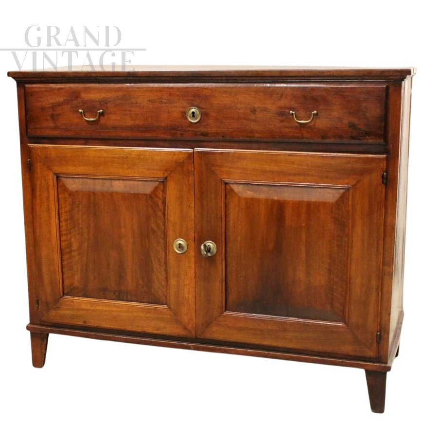 Antica credenza Direttorio in noce con ante e cassetto, Italia '700                            
