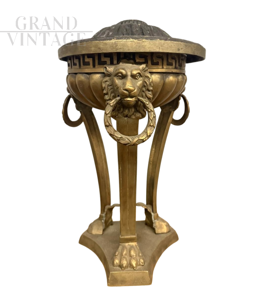 Antico brucia profumi in bronzo, Francia XIX secolo                            