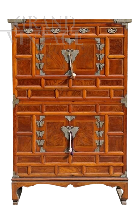 Armadietto mobile da corredo coreano antico di fine '800                            