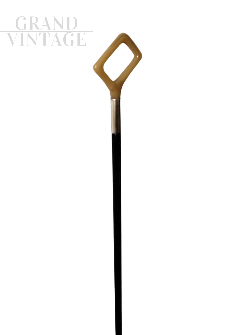 Bastone da passeggio vintage con manico in bachelite                            