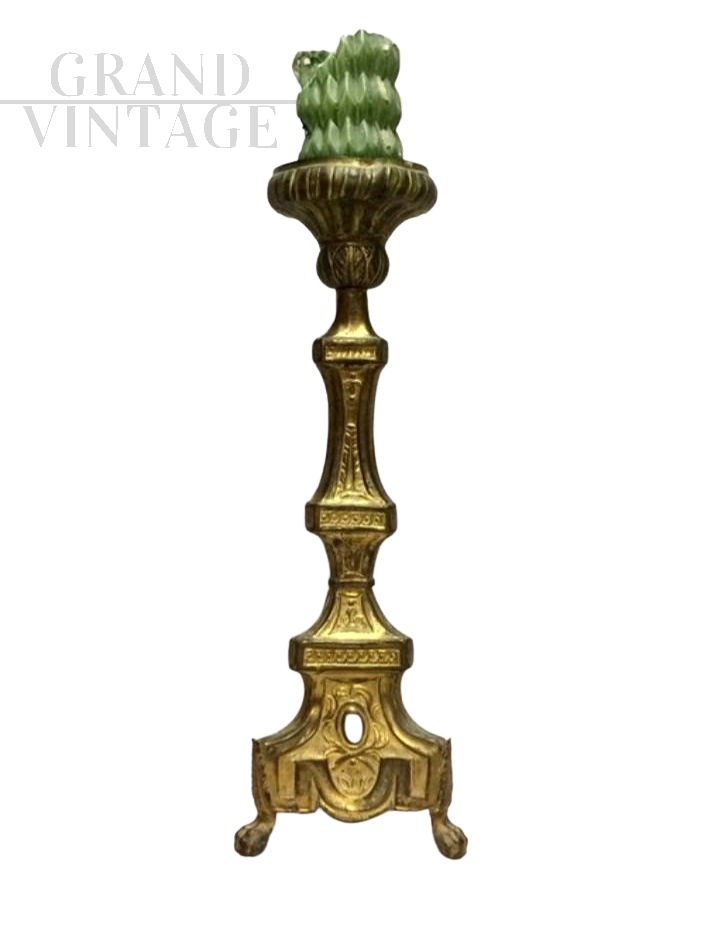 Candeliere da chiesa antico in bronzo dorato                            
