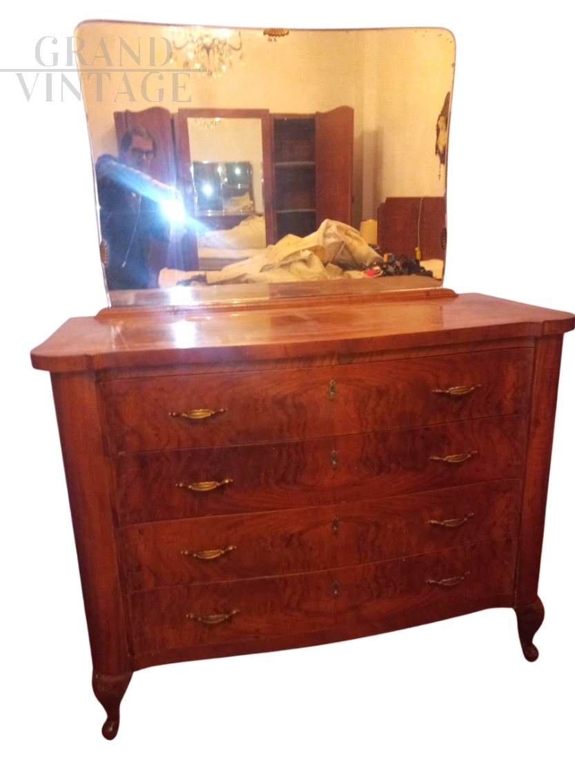 Comò anni '50 in radica di noce con specchiera                            