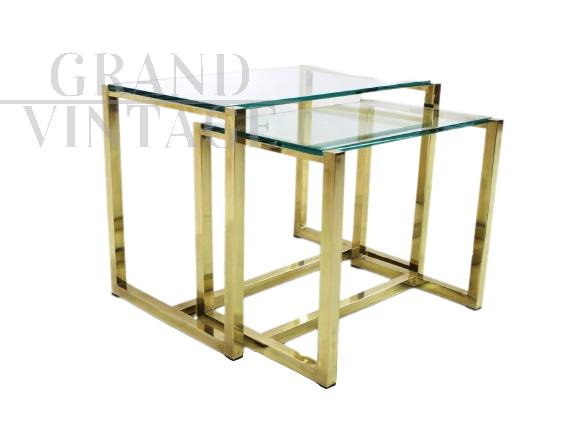 Coppia di tavolini a nido in ottone e vetro, anni '70                            