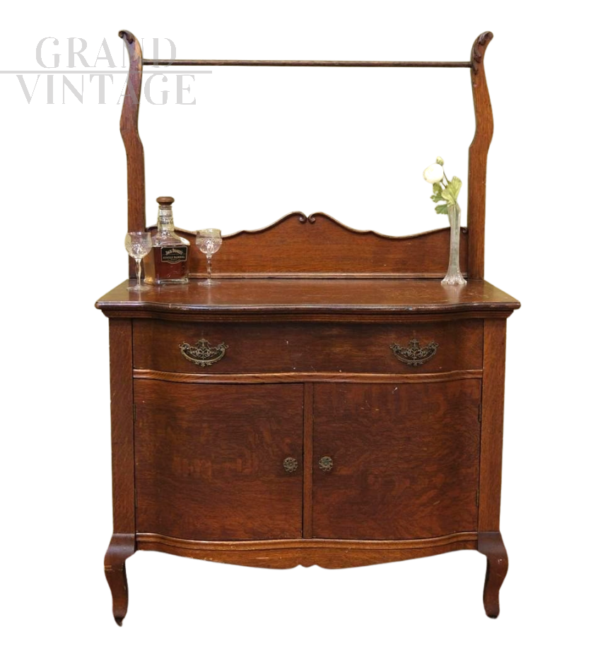 Credenza buffet vintage con forme mosse                            