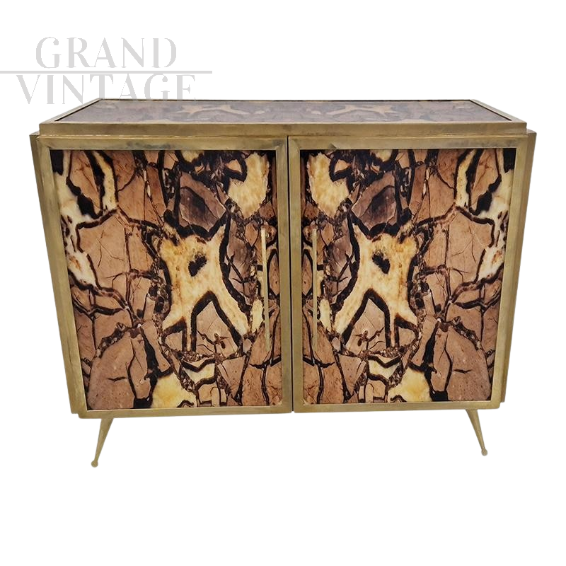 Credenza in vetro illuminata con fantasia a corteccia                            