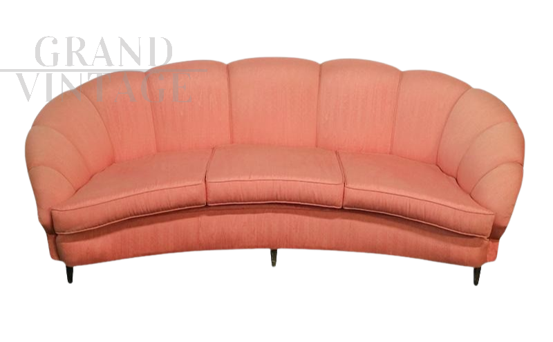 Divano vintage curvo in velluto rosa                            