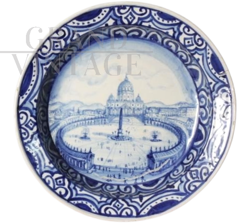 Grande piatto in maiolica art déco raffigurante Roma - Piazza San Pietro, 1915                            