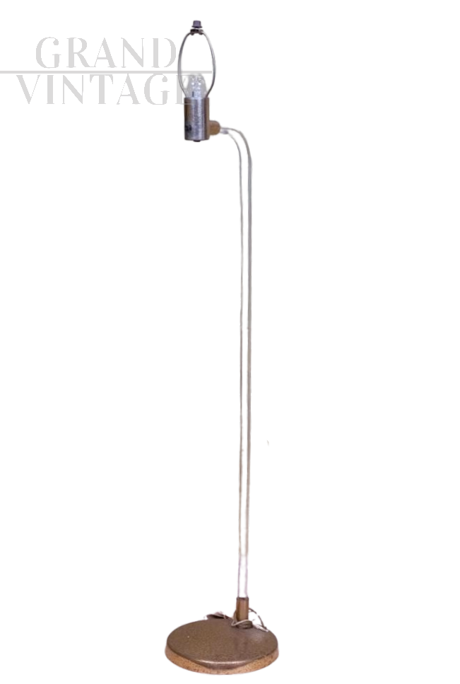 Lampada design industriale con stelo in plastica trasparente                            