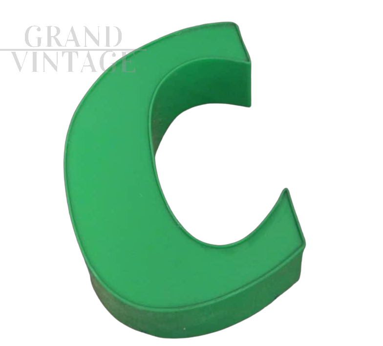 Lettera C in plastica verde per insegna vintage anni '80