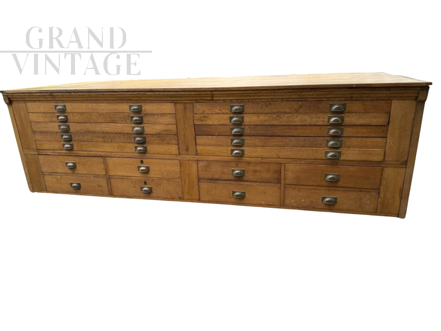 Mobile bancone da merceria a cassetti in rovere massiccio                            