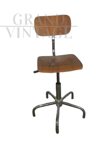 Sgabello anni 80 seduta in faggio e tubo cromato.