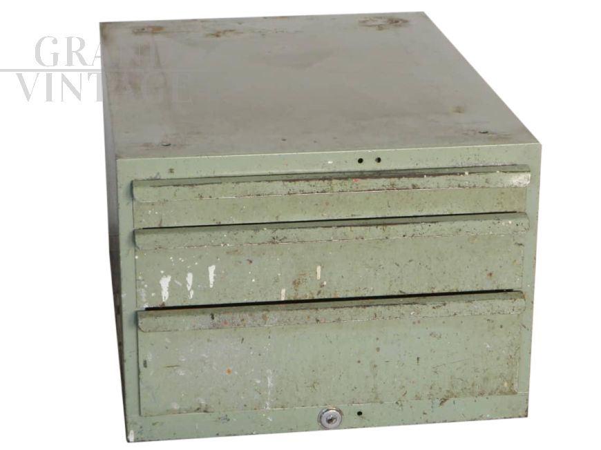 Cassettiera industriale in ferro grigio, anni '70
