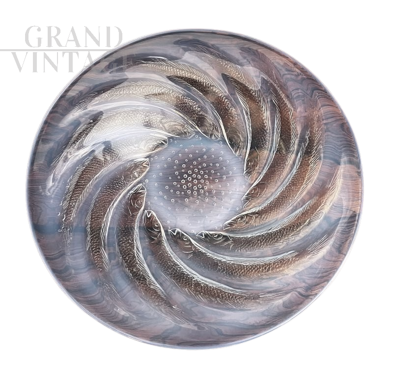 Piatto in stile Lalique in cristallo opalescente                            