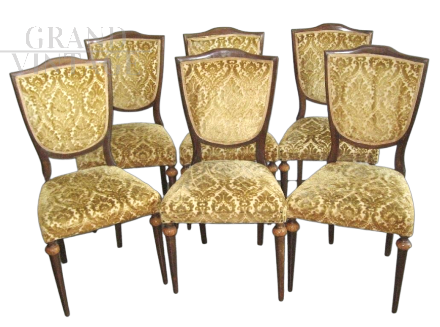 Set di 7 sedie anni '60 stile Impero imbottite in broccato giallo ocra                            