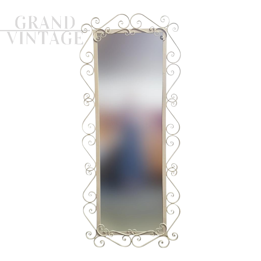 Specchiera da terra in metallo color avorio                            