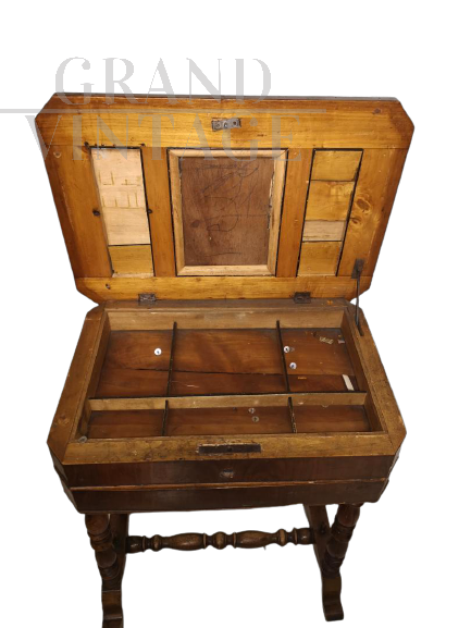 Tavolino da lavoro fine '800