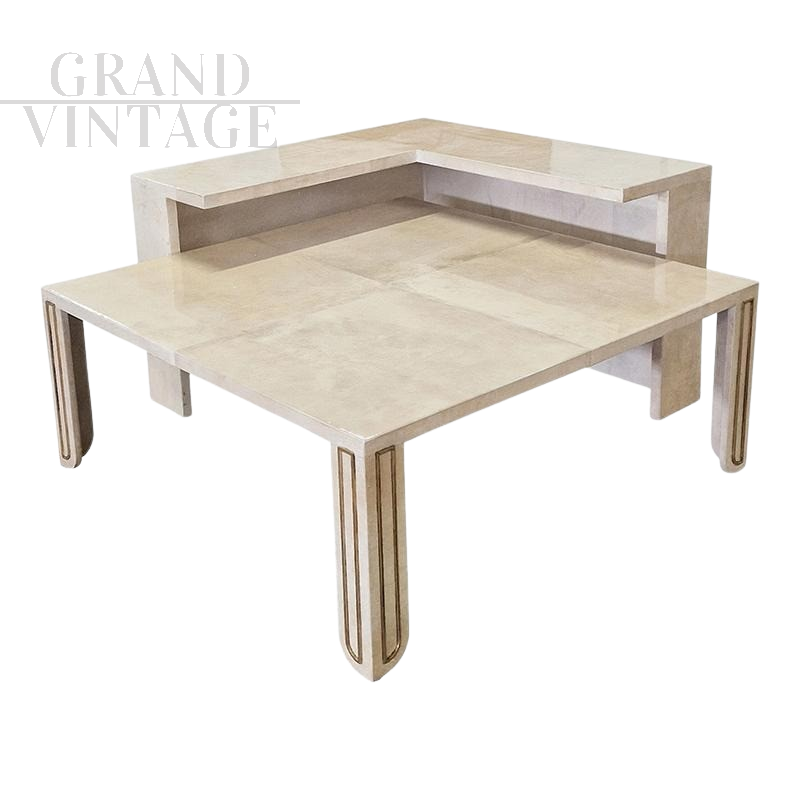 Tavolo da salotto in pergamena con mensola                            