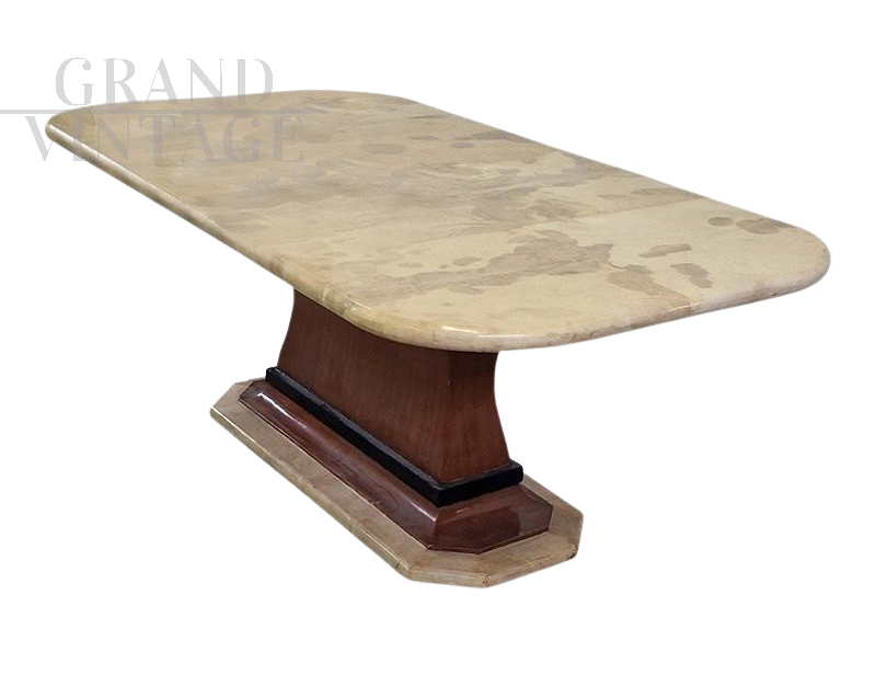 Tavolo design con piano in pergamena naturale con bordi arrotondati                            