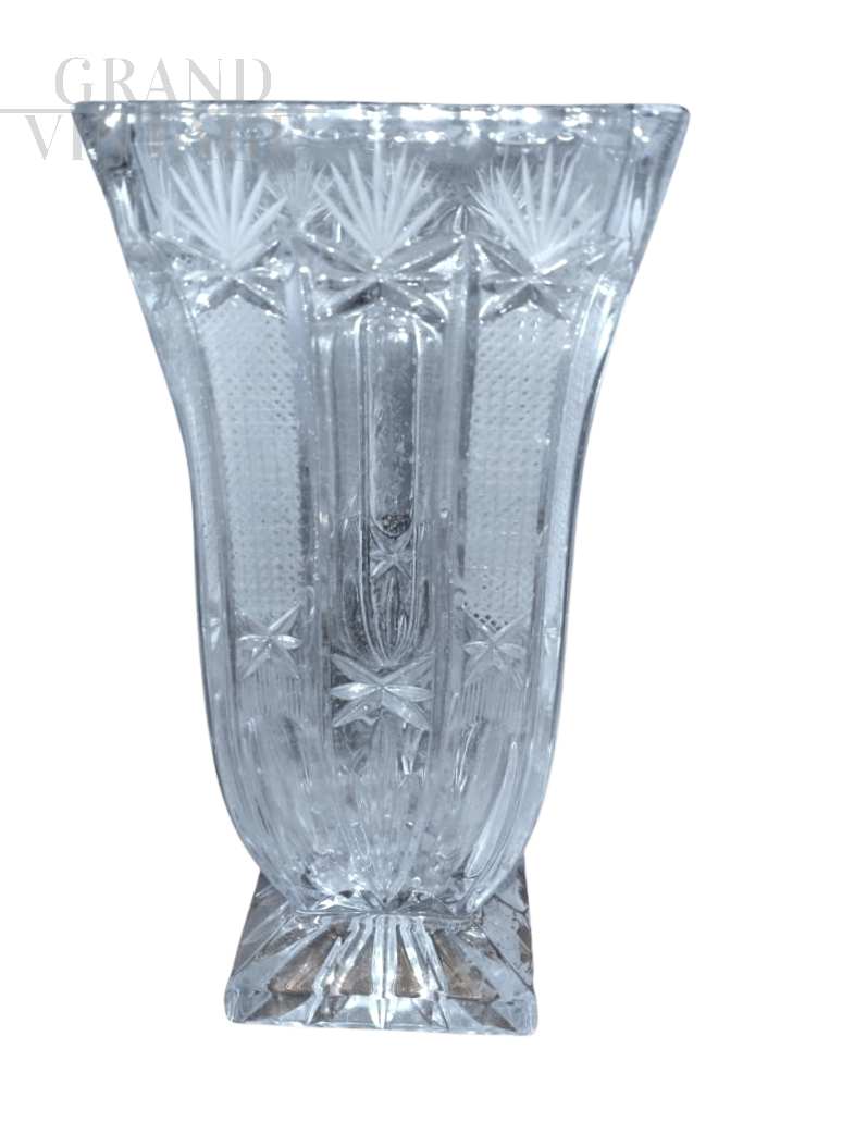 Vaso vintage in cristallo lavorato                            