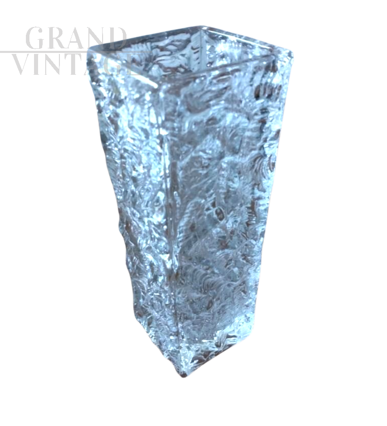 Vaso vintage in vetro trasparente lavorato                            