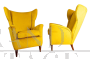 Coppia di poltrone ISA rivestite in velluto giallo ocra