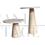 Coppia di tavolini serie Eros di Angelo Mangiarotti in marmo travertino
