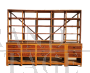 Grande mobile industriale in legno con scaffali e cassetti                            