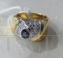 Anello anni '80 in oro con diamanti e zaffiro                            