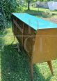 Credenza anni '50 con piano in vetro azzurro