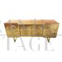 Credenza design a quattro ante in ottone decorato                            