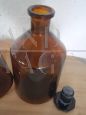 Coppia di bottiglie vintage da farmacia in vetro con tappo