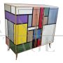 Credenza in stile vintage a due ante in vetro colorato
