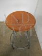 Sgabello vintage industriale fisso con poggiapiedi