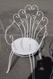 Set da giardino vintage con tavolo e sedie in ferro bianco, anni '70