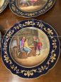 Set di 8 piatti in ceramica Sèvres del XVIII secolo con scene e personaggi