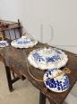Coppia di lampadari vintage in ceramica dipinti a mano con decori blu                            