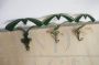 Set di 3 ganci appendiabiti vintage in ottone laccato verde, anni '50                            