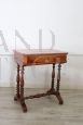 Tavolino piccolo scrittoio antico in noce, metà XIX secolo