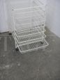 Carrello espositore vintage in rete metallica con 7 cassetti