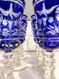 Set di 12 bicchieri e calici in vetro di Murano blu finemente decorato, Italia anni '70