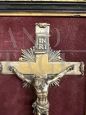 Crocefisso antico in bronzo del XIX secolo con cornice                            