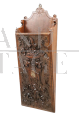 Porta giornali antico in legno di noce intagliato, XIX secolo                            