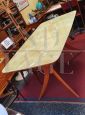 Tavolo design Ico Parisi in legno chiaro con piano in vetro beige