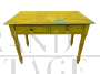 Tavolo rustico anni '40 in pittura gialla                            