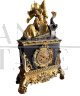 Orologio parigina antico dei primi dell’Ottocento con figure di donne