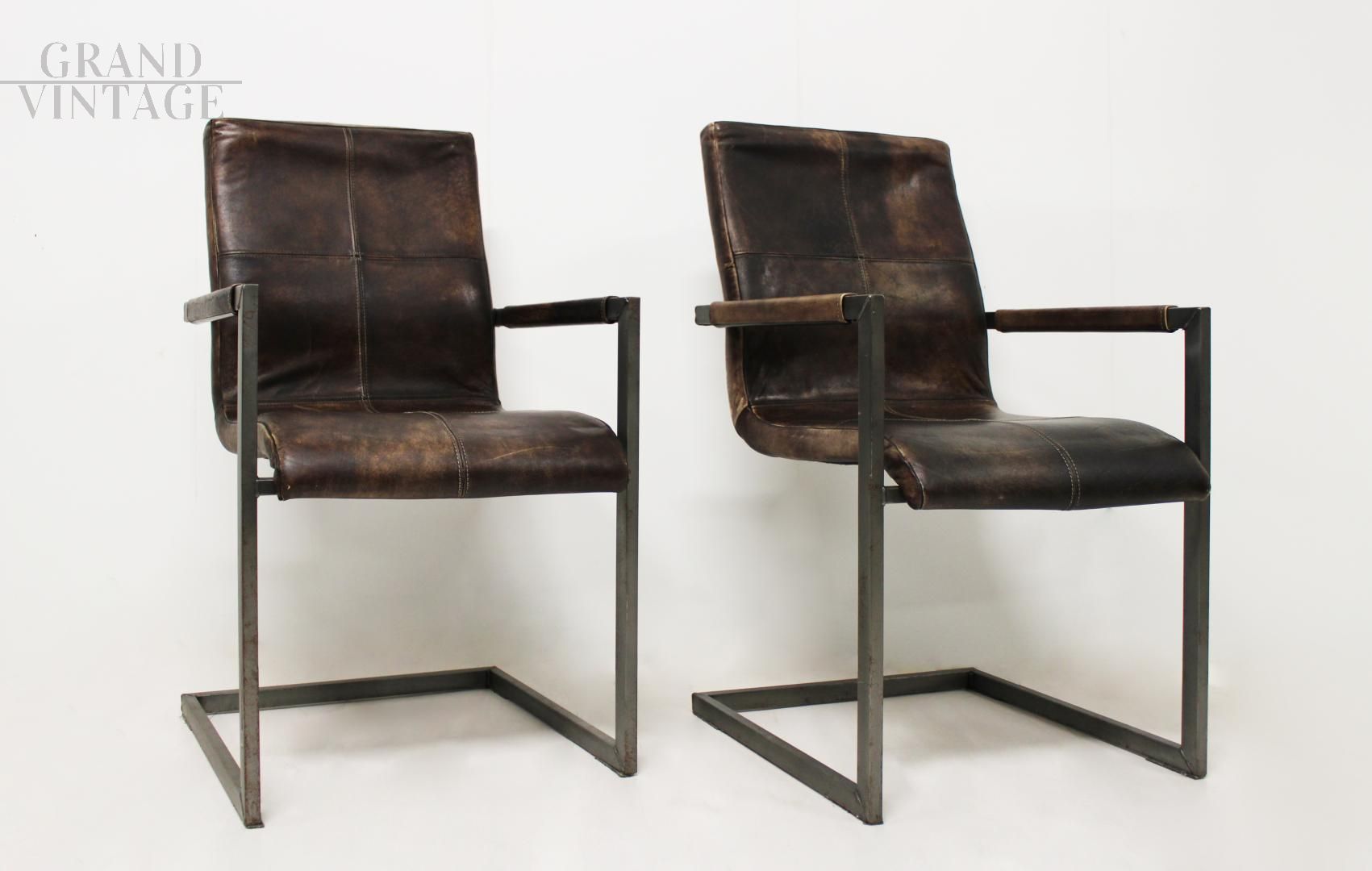 Coppia di sedie poltroncine cantilever stile vintage in pelle marrone