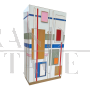 Armadio design rivestito in vetro multicolore e con interni illuminati                            