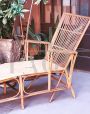 Chaise longue anni '60 in bamboo laccato ocra
