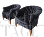 Coppia di poltrone Chesterfield in velluto nero                            